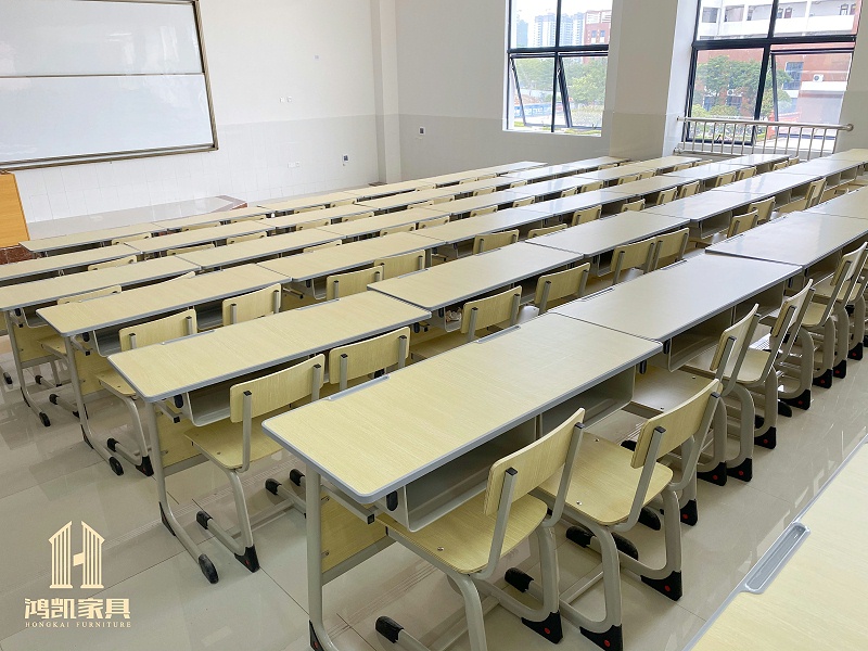 学校课桌椅