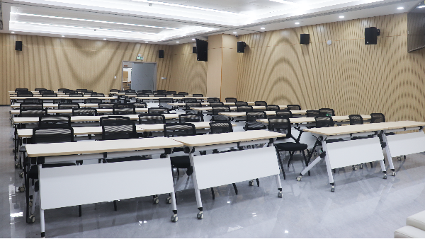 香港六宝典最新版开奖 | 培训机构课桌椅该如何选择？