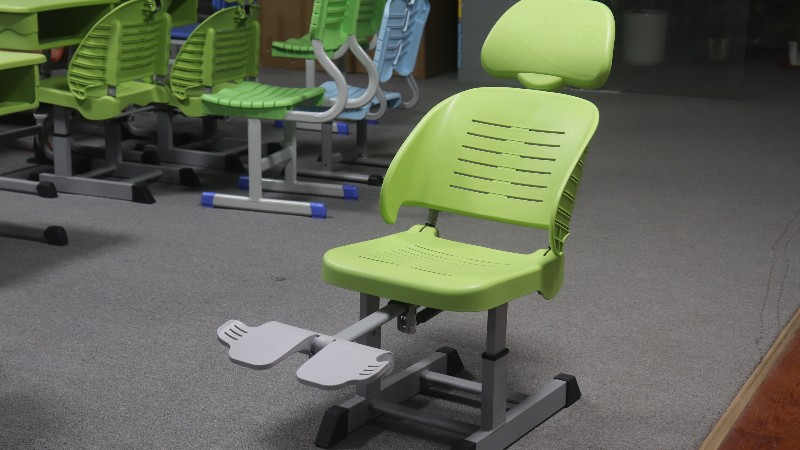 午休课桌椅，解锁学生午休新姿势，好午休好睡眠，才能高效学习