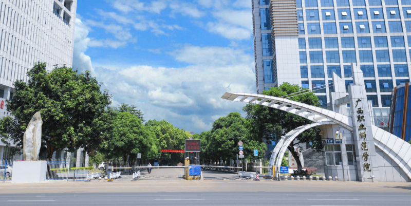 学校双层铁架床