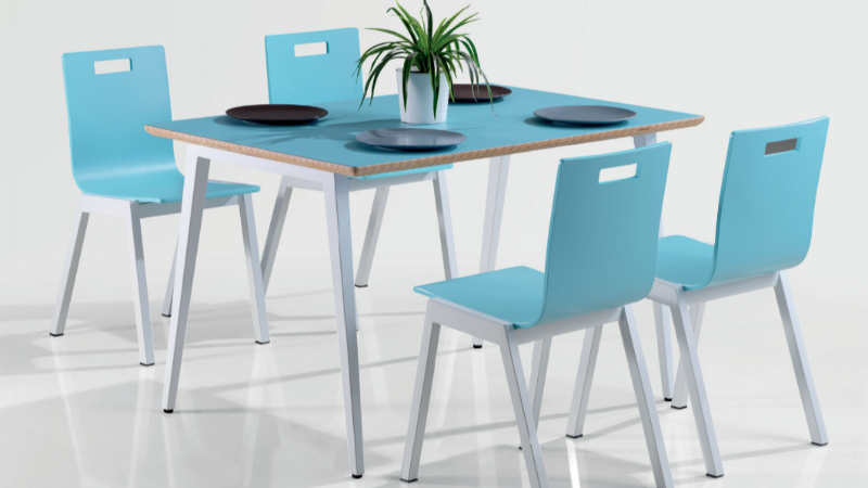 广西四人连体餐桌设计为何如此受欢迎？