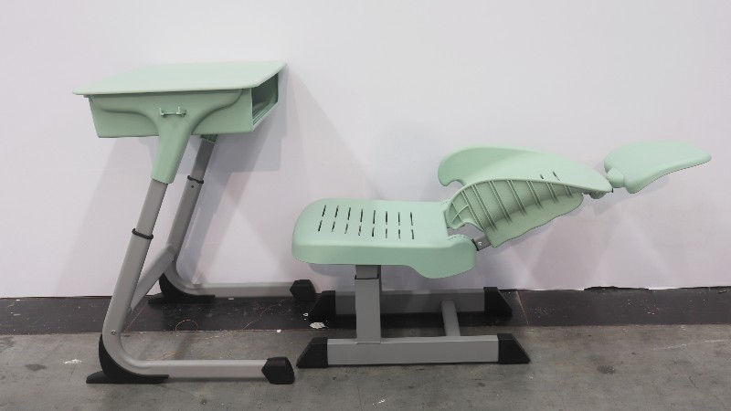 座椅变躺椅，解锁学生午休正确姿势